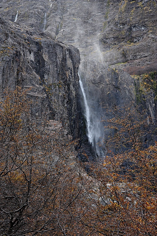 The vanishing cascade