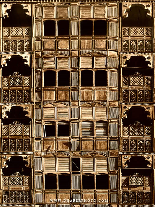 Old windows (Alroshan)