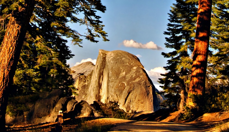 Walk to Glacier Point - ID: 8703996 © Clyde Smith