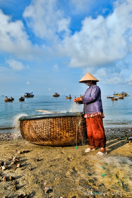 Preparing the nets, Vietnam