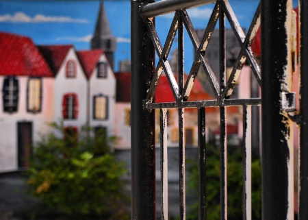 Gate To Ottawa St. Past