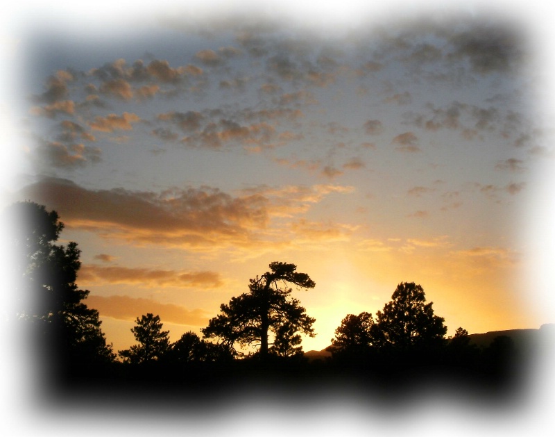 Blanding, UT Sunset - ID: 8738258 © John M. Hassler