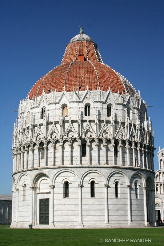 Building in the Pisa Complex