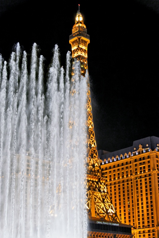 Paris, Las Vegas.