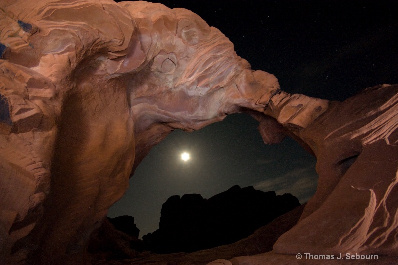 valley of fire arch and moon 2