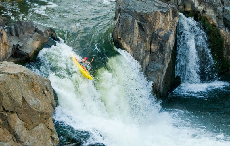 Kayaking the Falls- Potomac Falls Md - ID: 8920048 © Bob Miller
