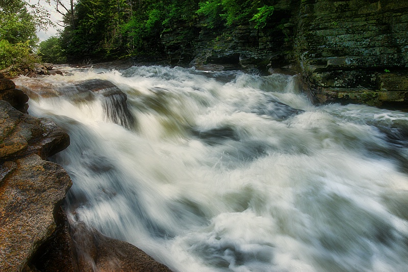 Ammonoosuc River - ID: 8950093 © Laurie Daily