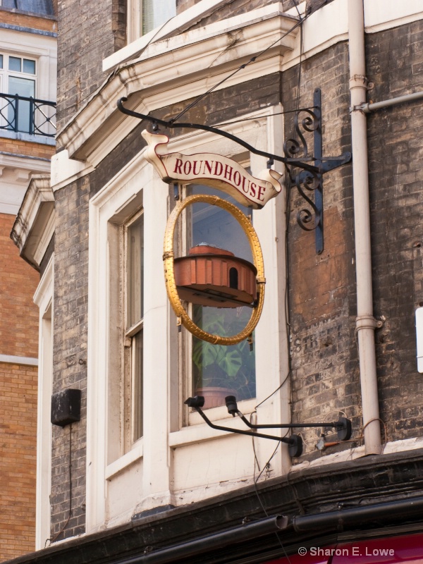 Roundhouse Pub, London, England - ID: 9018344 © Sharon E. Lowe