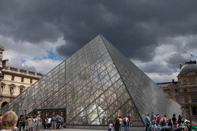 The Pyramid, Le Louvre, Paris