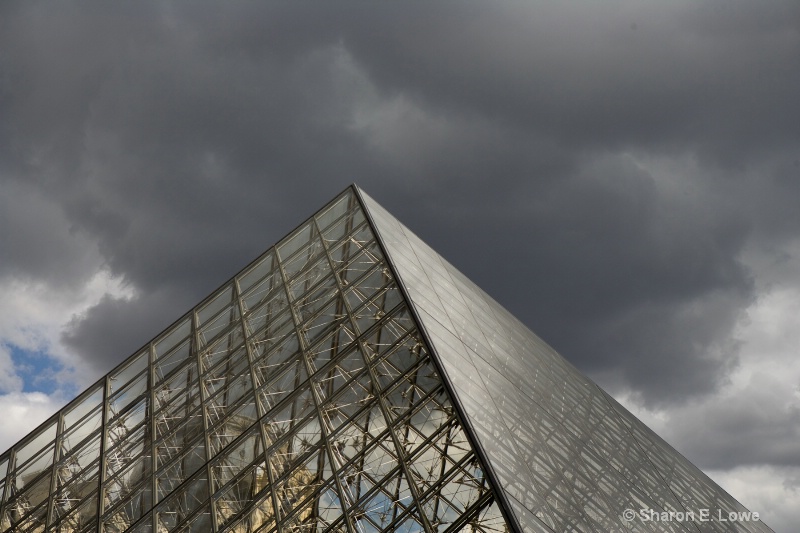 The Pyramid, Le Louvre, Paris - ID: 9033091 © Sharon E. Lowe