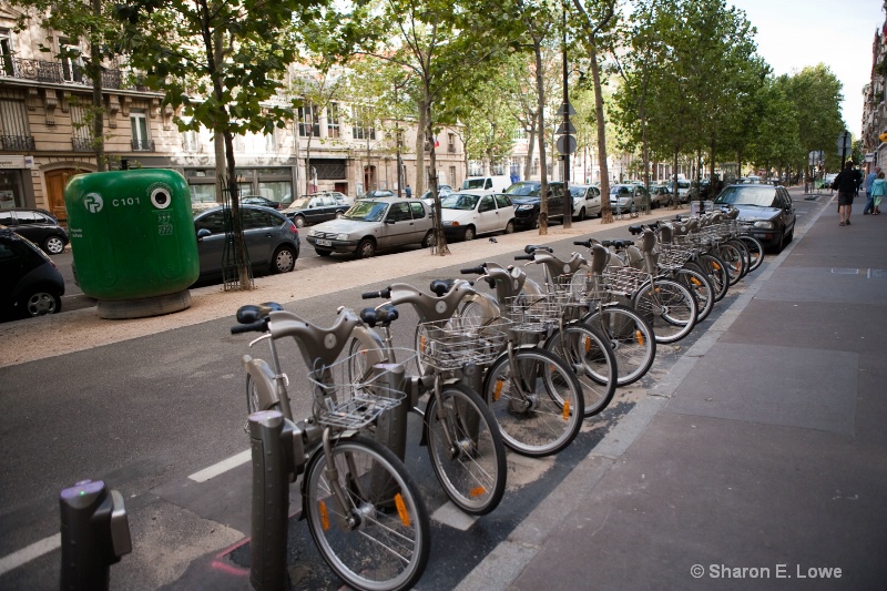 Velib' - Paris Rental Bikes - ID: 9033253 © Sharon E. Lowe