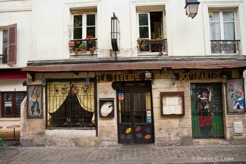 Montmarte, Paris - ID: 9033411 © Sharon E. Lowe