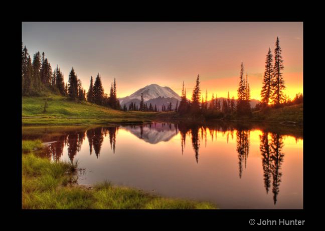 August Sunset Mt. Rainier National Park - ID: 9035261 © John E. Hunter