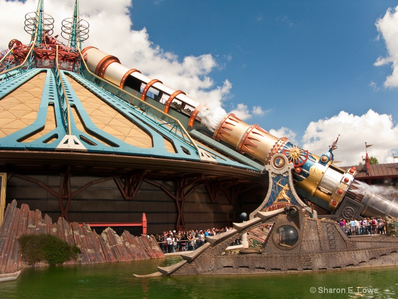 Space Mountain: Mission 2, Disneyland Paris - ID: 9043586 © Sharon E. Lowe