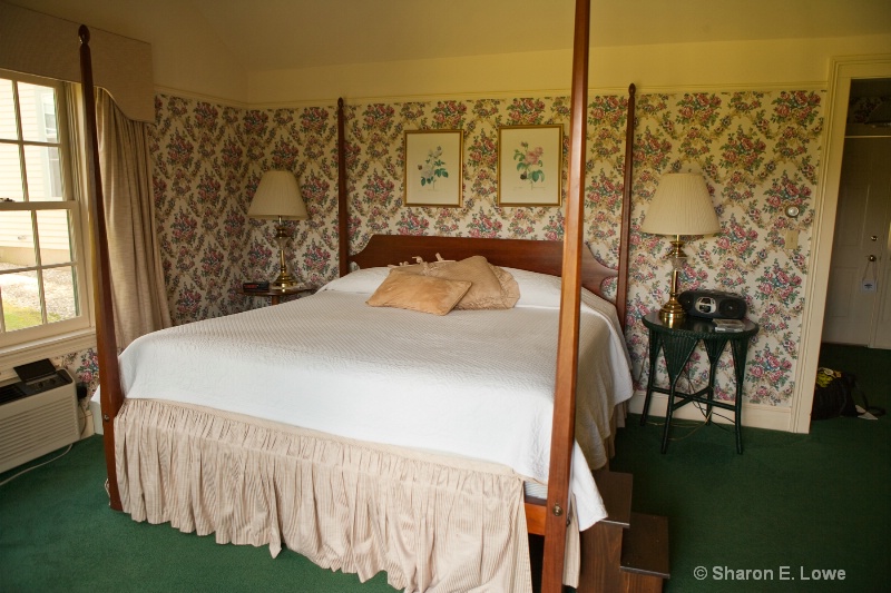 Bedroom, Chesterfield Inn, Chesterfield, NH - ID: 9045555 © Sharon E. Lowe