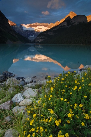 Lake Louise in early morning