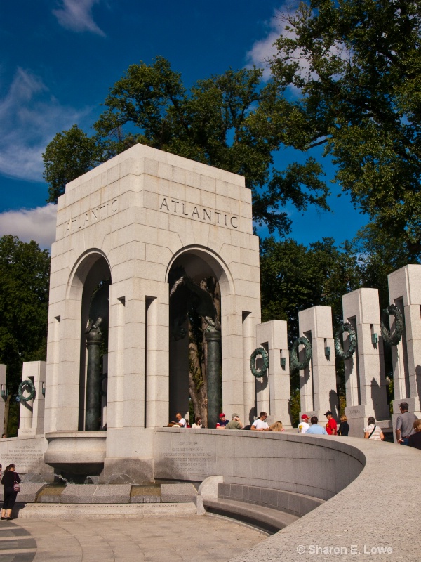 WWII Memorial, Washington, DC - ID: 9130656 © Sharon E. Lowe