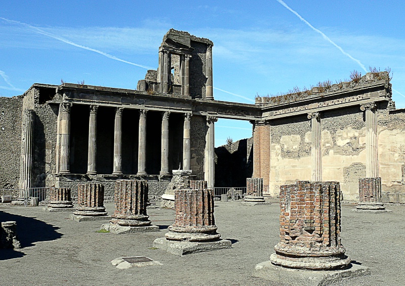 Forum at Pompeii - ID: 9158453 © Stephen Mimms