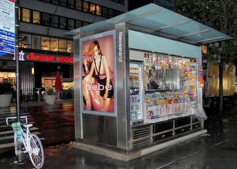 FASHION  DISTRICT  NEWSSTAND