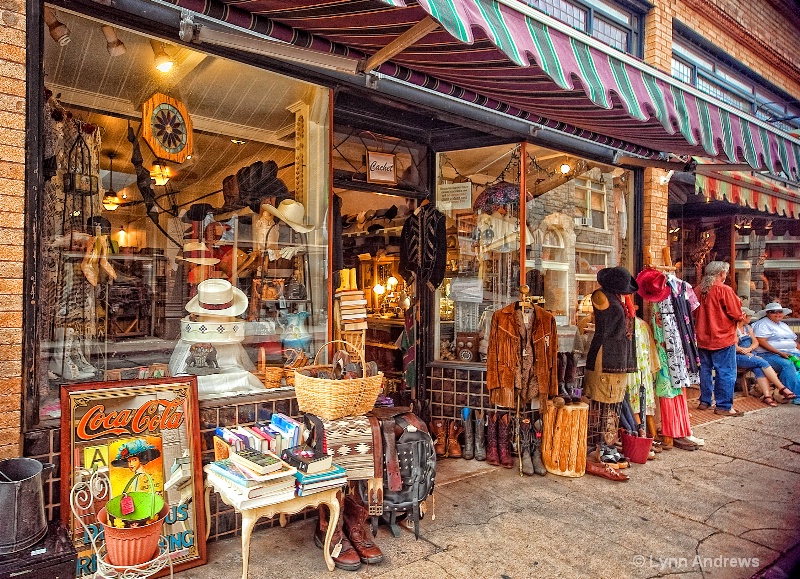 Bisbe Storefront - ID: 9242895 © Lynn Andrews