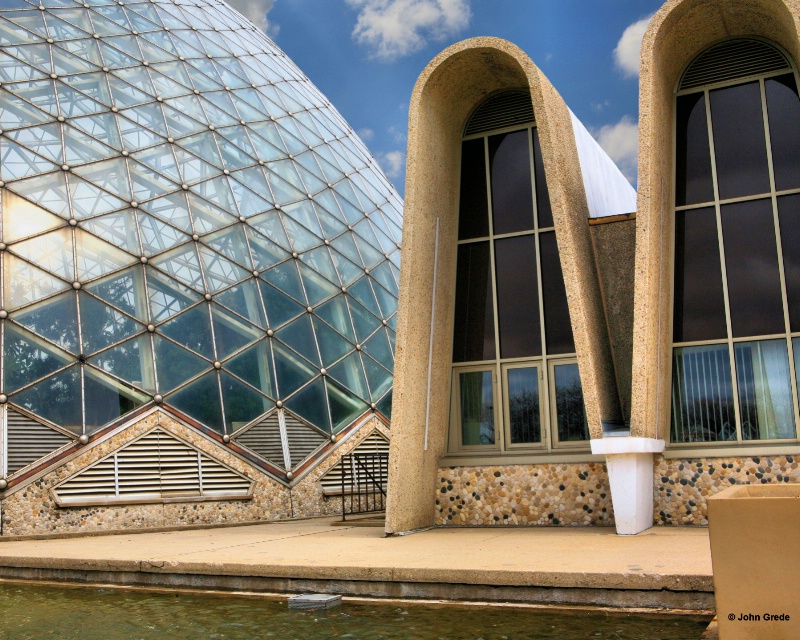 conseravtory entrance - milwaukee - ID: 9345981 © John R. Grede