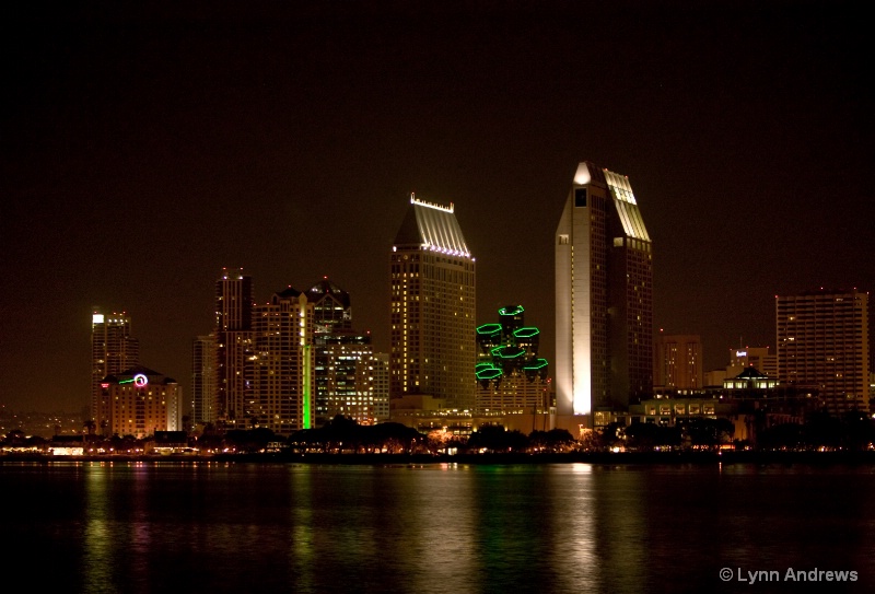 San Diego Skyline - ID: 9398184 © Lynn Andrews