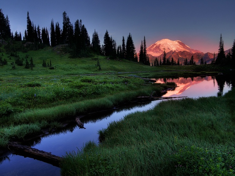 Mt Rainier at sunrise