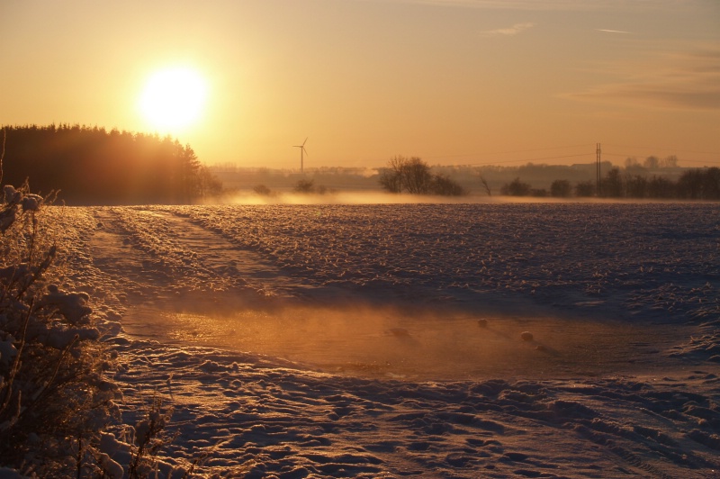 Sunset with freezing fog and snow
