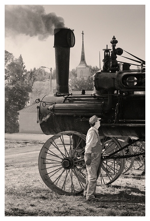 Steam Engineer, Crosby ND - ID: 9616423 © Jim D. Knelson