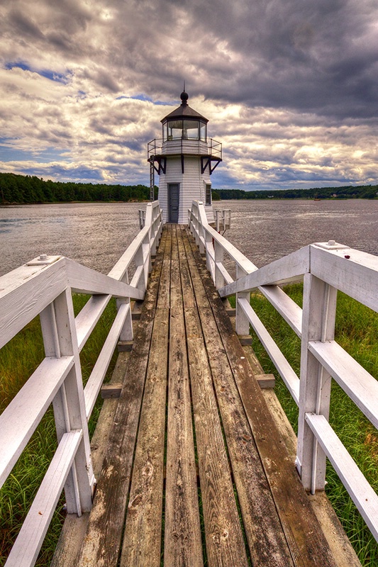 Doubling Point Light - ID: 9667463 © Jeff Robinson