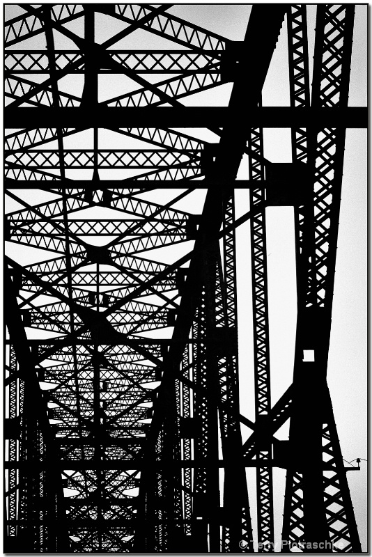 The Bridge - ID: 9672907 © Terry Piotraschke