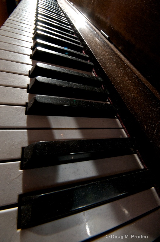 Dusty old piano