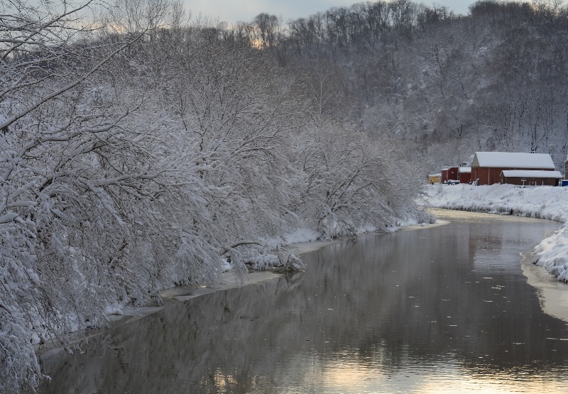 Snow Along Chartiers Creek