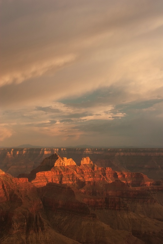 Grand Canyon at Sunset - ID: 9829096 © Robert A. Burns