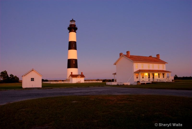 Bodie Island lighthouse and keepers home at sunset