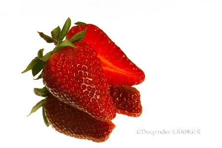 Cut Strawberry !