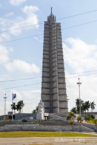 marti monument to the revoluti - ID: 9995062 © Annie Katz