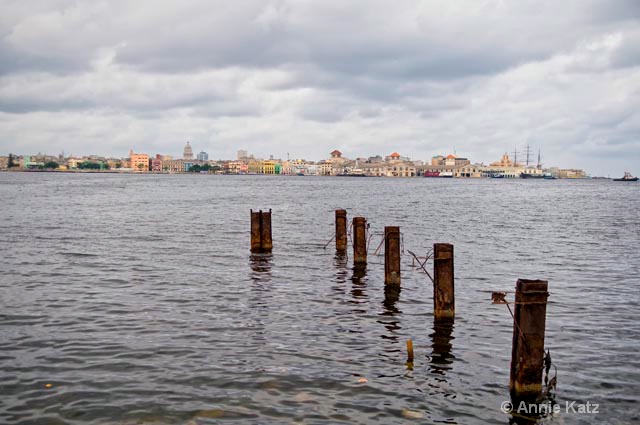 view of havana from casablanca - ID: 9995153 © Annie Katz