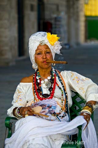 the cigar lady - ID: 9995280 © Annie Katz