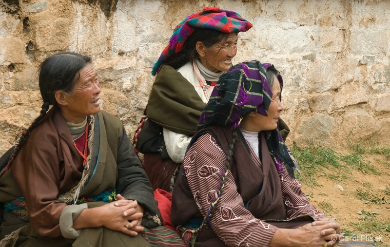Three Tibetan Women - ID: 9995968 © Carol Flisak