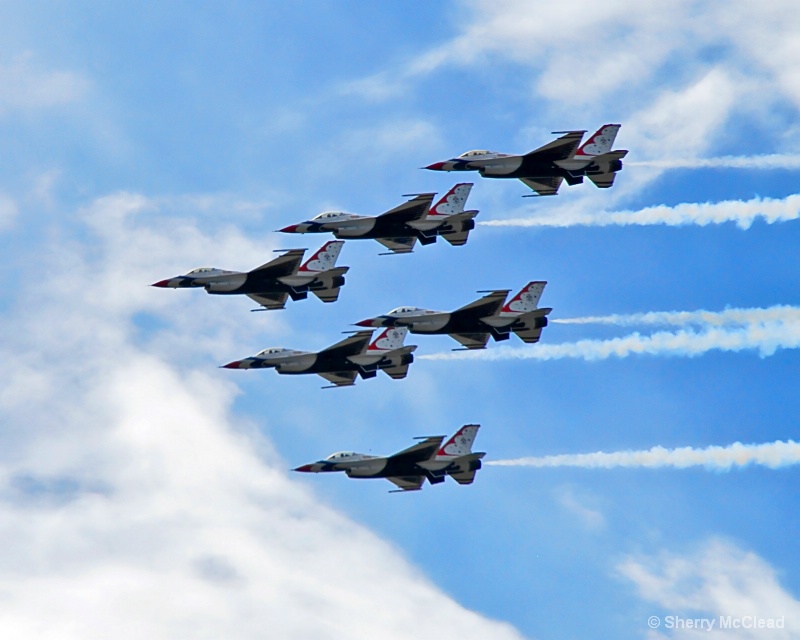 Thunderbirds 6 Formation