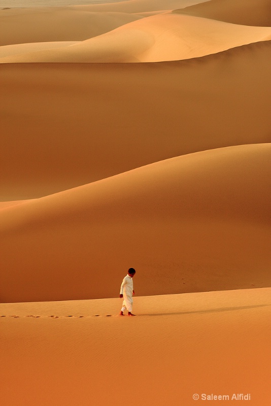 Child and the desert