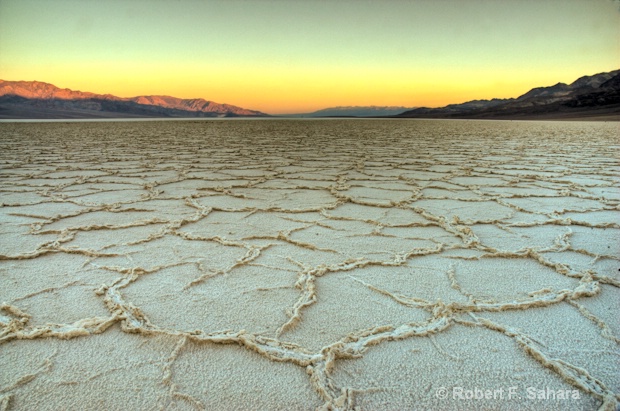 Death Valley - ID: 10047920 © Robert F. Sahara