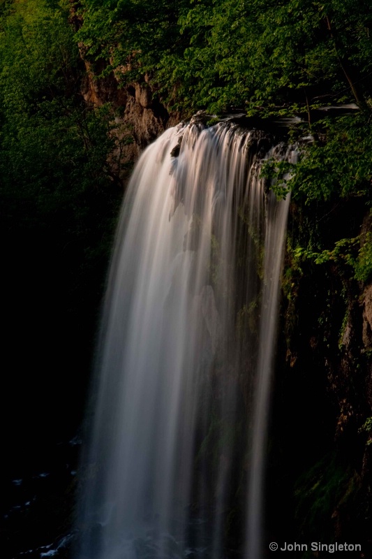 Falling Springs Falls  - close-up - ID: 10220531 © John Singleton