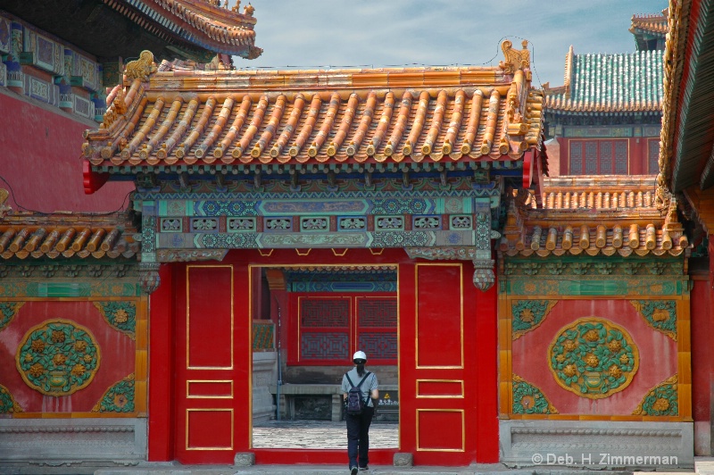 Exploring the Forbidden City before the crowds  - ID: 10270037 © Deb. Hayes Zimmerman