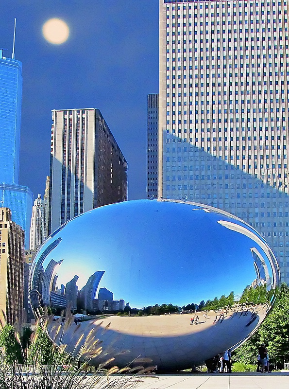 Cloud Gate Sculpture in Chicago