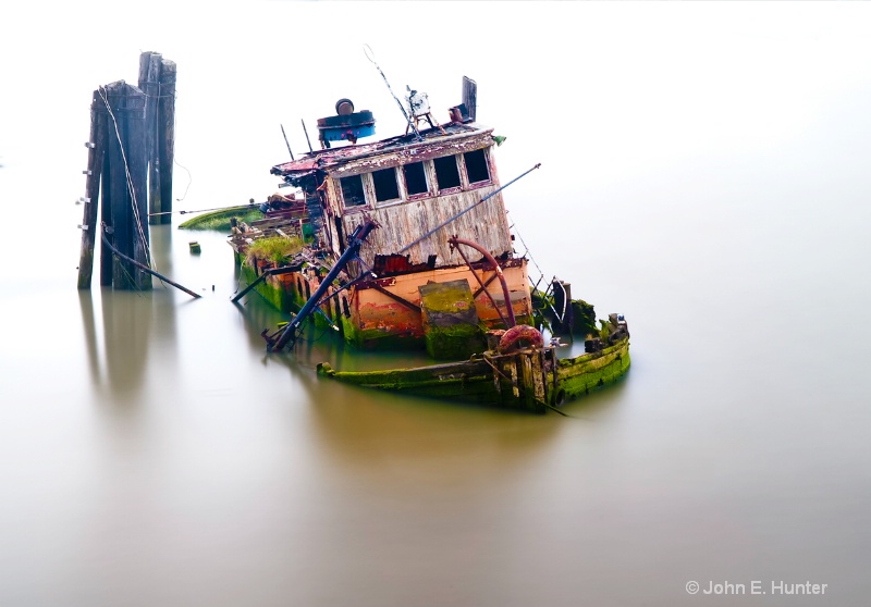 The Mary Hume - Gold Beach, Oregon - ID: 10332165 © John E. Hunter