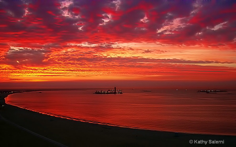 Sunrise at Long Beach - ID: 10336430 © Kathy Salerni