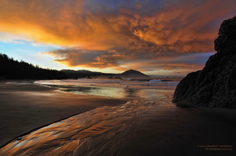 Low Tide at Battle Rock