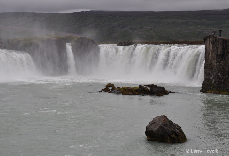 Gullfoss- Iceland's "Golden Waterfall" - ID: 10445375 © Larry Heyert
